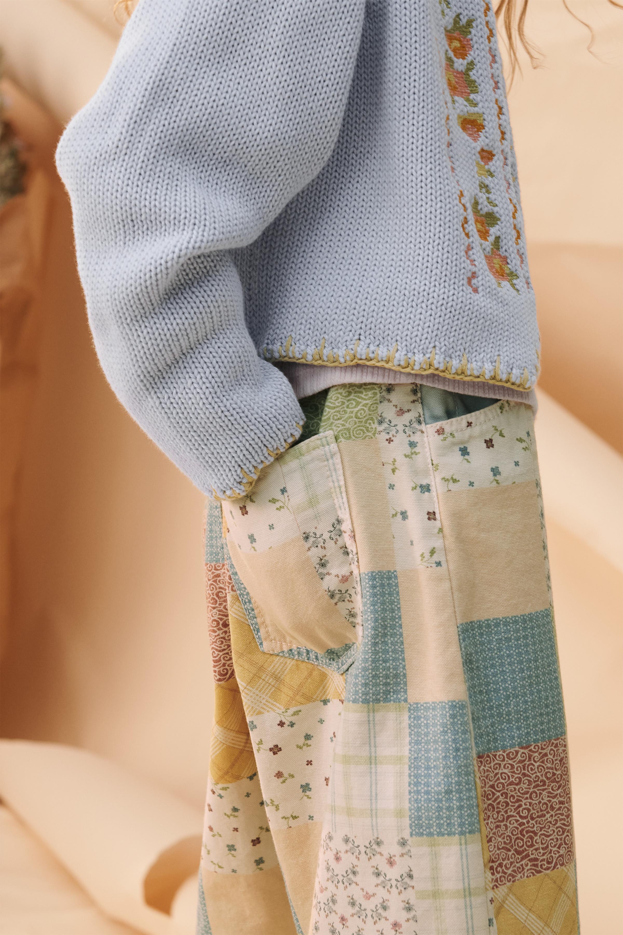GILET EN MAILLE FLEURS BRODÉES POINT DE CROIX ÉDITION LIMITÉE